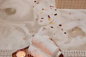 Spa - The Palm Suite at Lava Mansion (George Town)