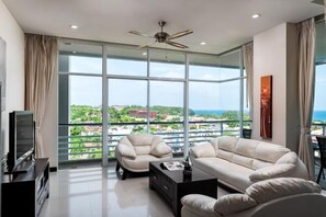 Room - Karon Hill 2 Bedroom Amazing Full Seaview Condo (Phuket)