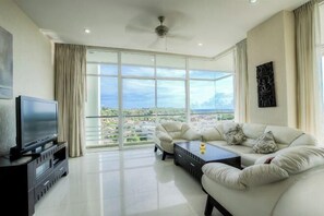 Room - Karon Hill 2 Bedroom Amazing Full Seaview Condo (Phuket)