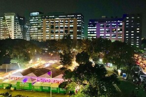 الإطلالة من المنشأة