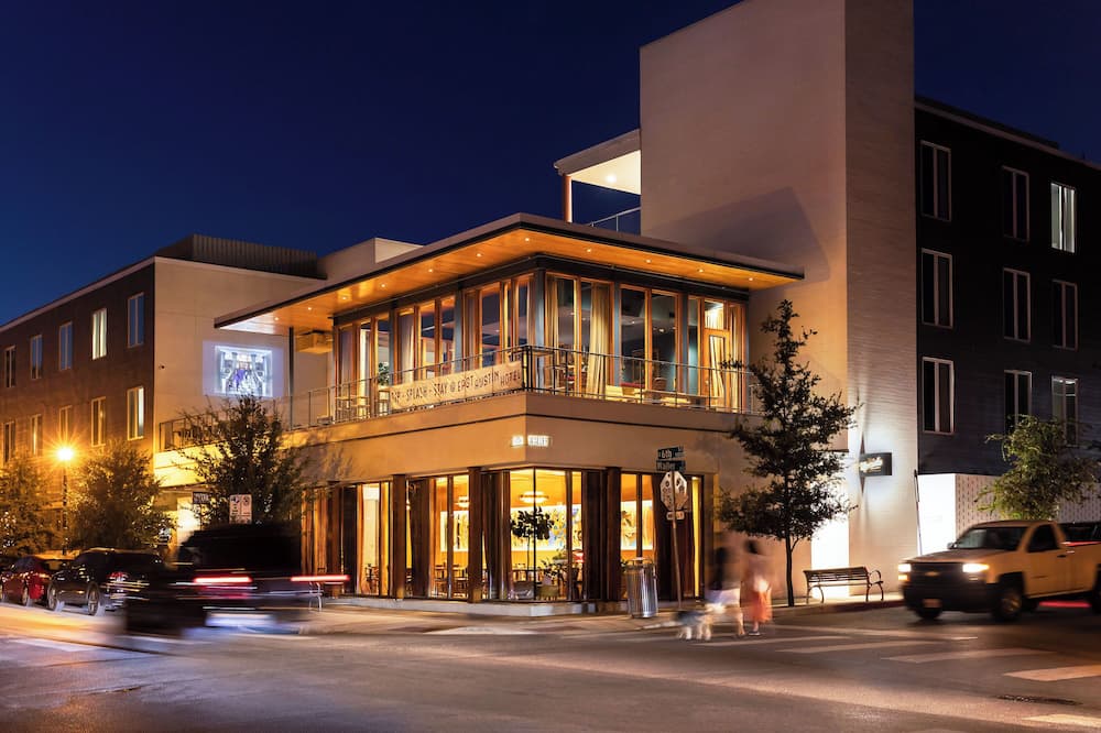 The Cabins at East Austin Hotel