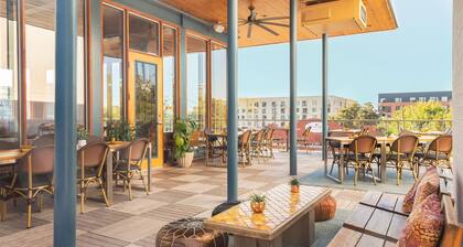 The Cabins at East Austin Hotel