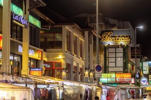 Unclassified image, 2 of 14, button - Hometel Night Bazaar Chiangmai (Chiang Mai)