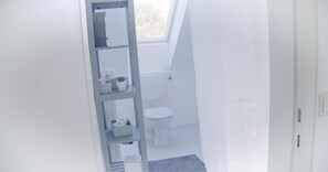 Toallas, jabón, papel de baño