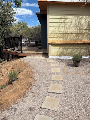 Terrace/patio - Secluded Zen Tiny Home with Amazing Views (Julian)