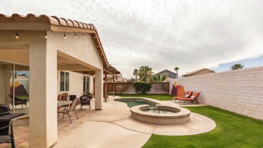 Desert Oasis w/ Pool, Spa, BBQ & Outdoor Dining Under the Palms Calle Tolosa by Avantstay