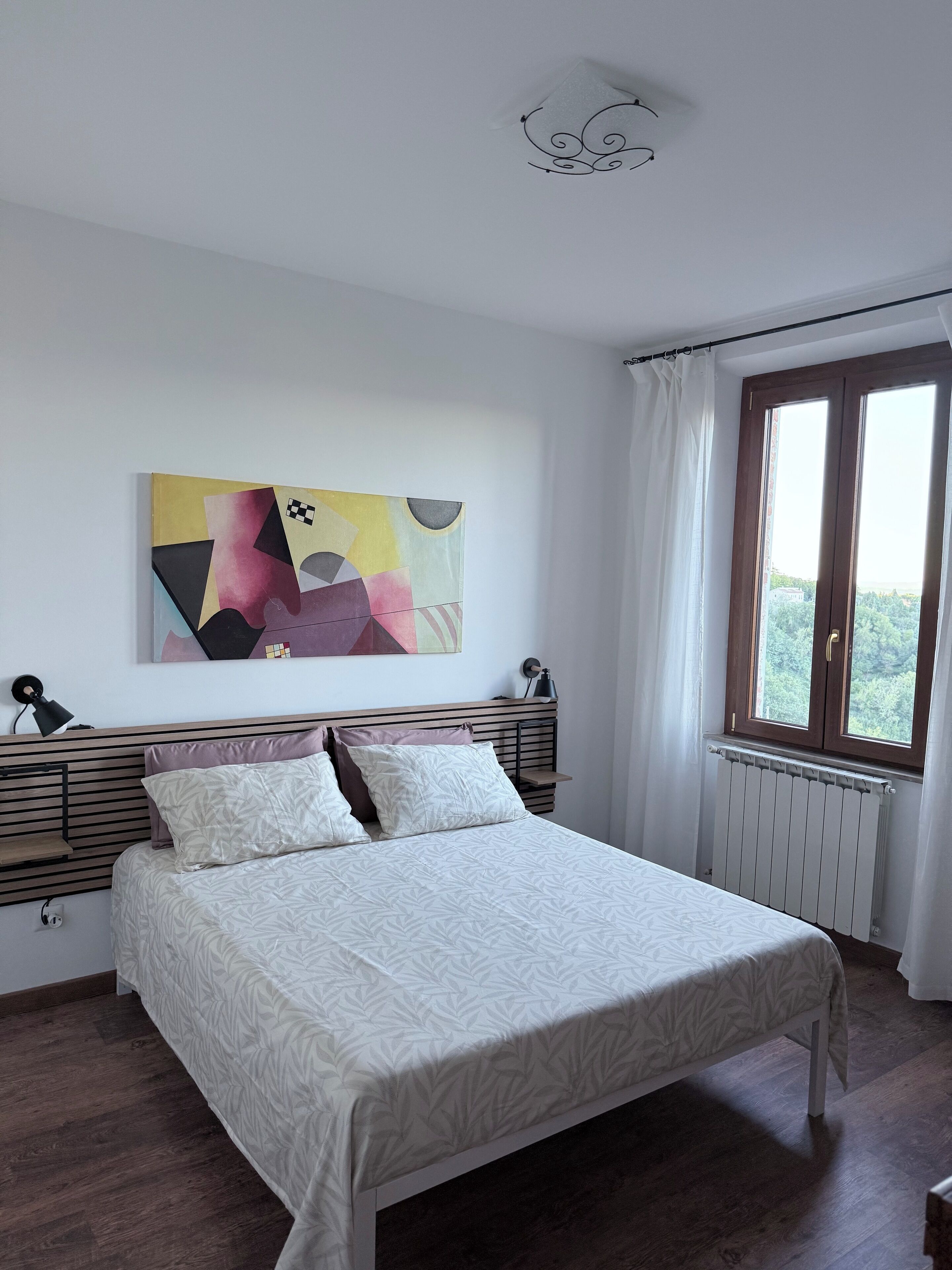 2 chambres, fer et planche à repasser, Wi-Fi, draps fournis