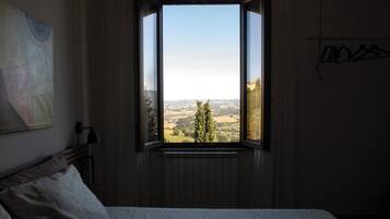 2 chambres, fer et planche Ă repasser, Wi-Fi, draps fournis