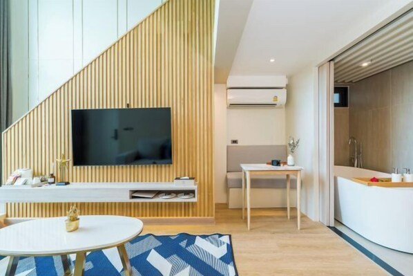 Room - Mila Kohlarn (Koh Larn)