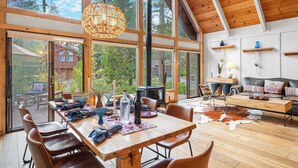 Hús (4 Bedrooms) | Að innan