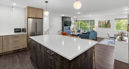 Modern Urban Retreat, Game Room