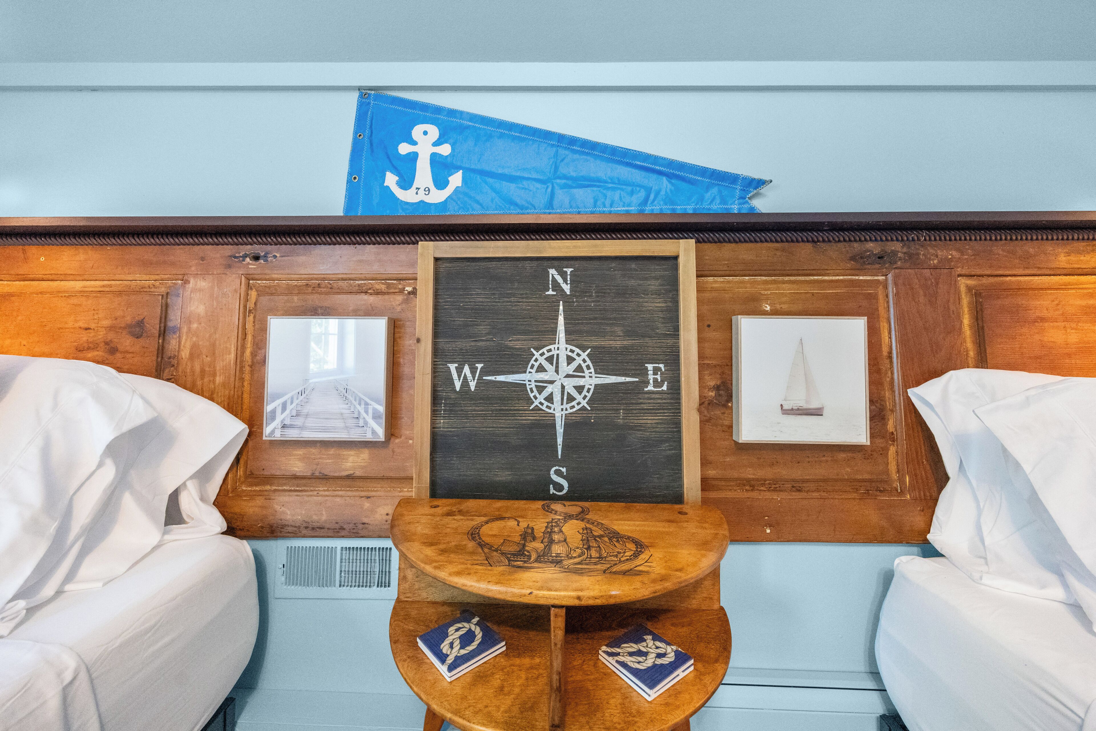 4 室のベッドルーム、デスク、アイロン / アイロン台、WiFi (無料)