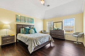 3 室のベッドルーム、アイロン / アイロン台、WiFi、ベッドシーツ