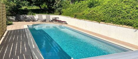 Outdoor pool, a heated pool