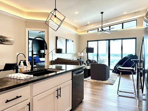 Penthouse “Sweet 503” Topsider