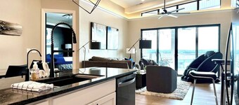 Penthouse “Sweet 503” Topsider