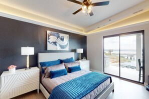 3 chambres, fer et planche à repasser, accès au Wi-Fi (inclus)