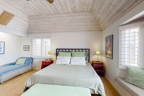 3 soverom, strykejern/-brett, wi-fi (inkludert) og sengetøy