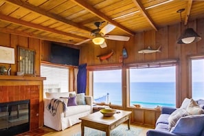 Smart TV, fireplace, DVD player