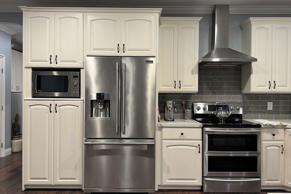 Mikrowelle, Ofen, Herdplatte, Geschirrspüler