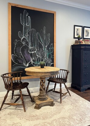 Dining - Charming Hillside Escape (Corona)