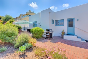 Outdoor dining - Seashell Cottage in La Jolla (La Jolla)