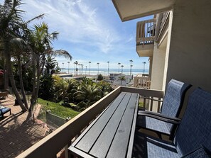 Property grounds - Breakwater Escape A 200 (Oceanside)