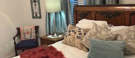 1 bedroom, bed sheets