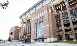 Point of interest - Weekend Get-A-Way/Game Day Sleep-Over/BBQ Trail Local Central. We've Got it All! (Caldwell)