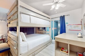 2 bedrooms, desk, iron/ironing board, free WiFi