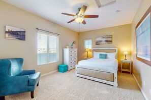 3 bedrooms, desk, iron/ironing board, free WiFi