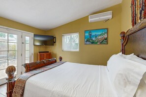 2 bedrooms, desk, iron/ironing board, free WiFi