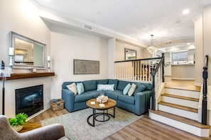TV - Carlsbad Village Charm (Carlsbad)