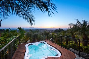 Baignoire à remous extérieure