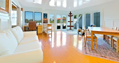 Casa Dolce Hillside Retreat w/ Amazing Ocean Views + Walk to Shops