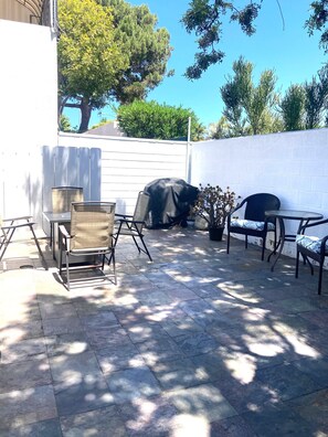 Outdoor dining - La Jolla Beach Retreat Casita (La Jolla)