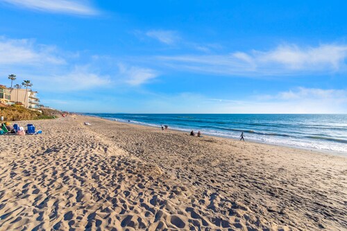 3009 Ocean Street A Beachfront condo with balcony & deck