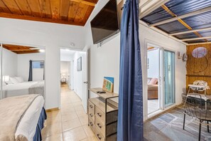 2 soverom, strykejern/-brett, internettilgang og sengetøy