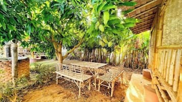 Khu ẩm thực ngoài trời