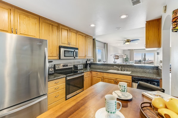 Fridge, microwave, oven, stovetop