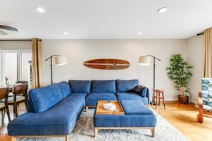 TV, fireplace, books, stereo