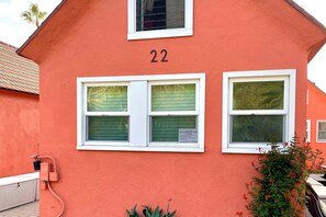 Property grounds - Sandcastle Cottage 22 (Oceanside)