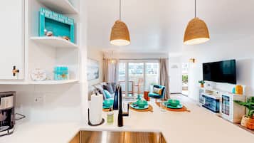 Smart TV y chimenea