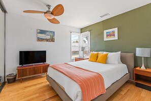 2 bedrooms, iron/ironing board, free WiFi, bed sheets - Felspar Sanctuary 2 BR (San Diego)