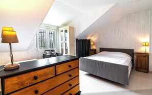 3 bedrooms, iron/ironing board, WiFi