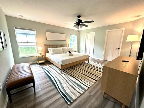 Saddle Oak Retreat; pet-friendly near WEC and more