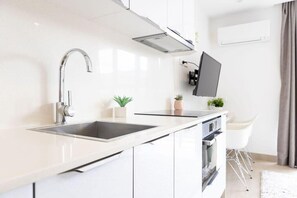 Apartment (0 Bedroom) | Interior