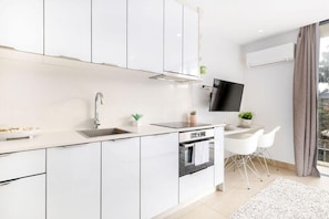 Apartment (0 Bedroom) | Interior