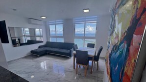 Unclassified image, 4 of 105, button - Cozy Apartment on Avenida Balboa-panama (Panama City)