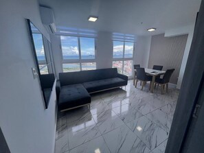 Apartment, 2 Bedrooms, Accessible, City View | Living area